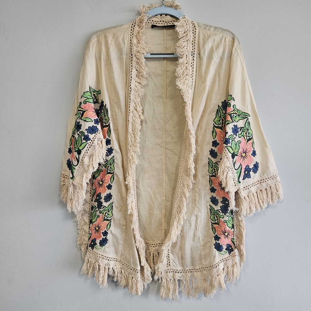 Signature8 Boho Hippie Fringe Groovy 70s Cream Kimono with Festival Embroidery